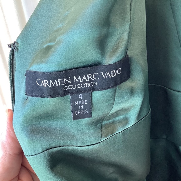 Carmen Marc Valvo 100% Silk Shimmering Green Long Evening Dress Y2K Size 4 - Picture 10 of 15